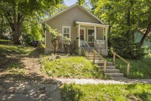 featured image of 2807 Oxford St