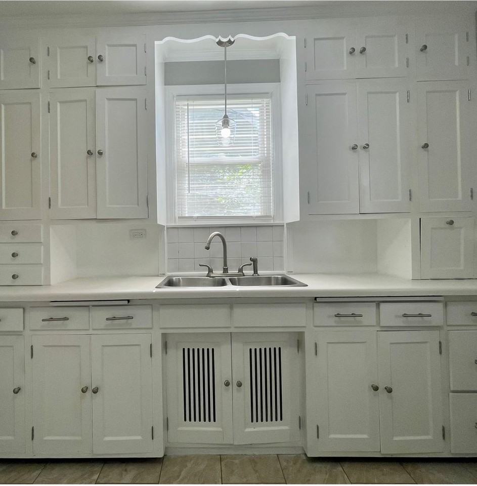 4355 Oliver Ave N - Photo 5 of 6