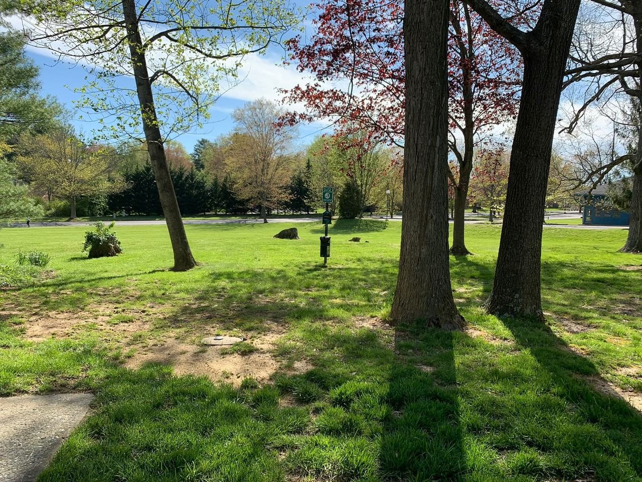 114 Southampton Ct #1 - Photo 3 of 40