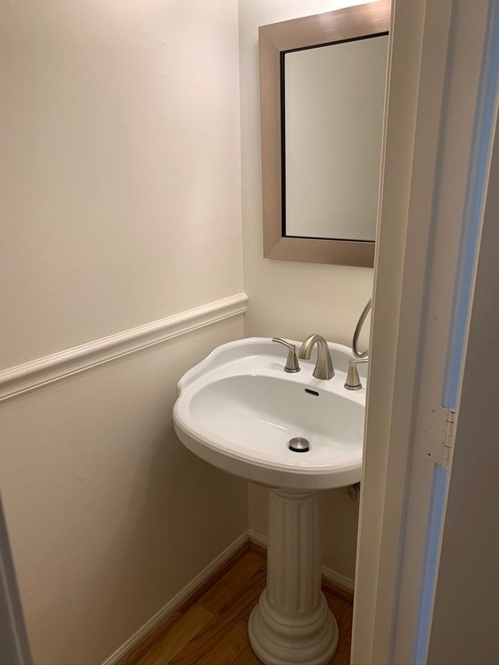 114 Southampton Ct #1 - Photo 5 of 34