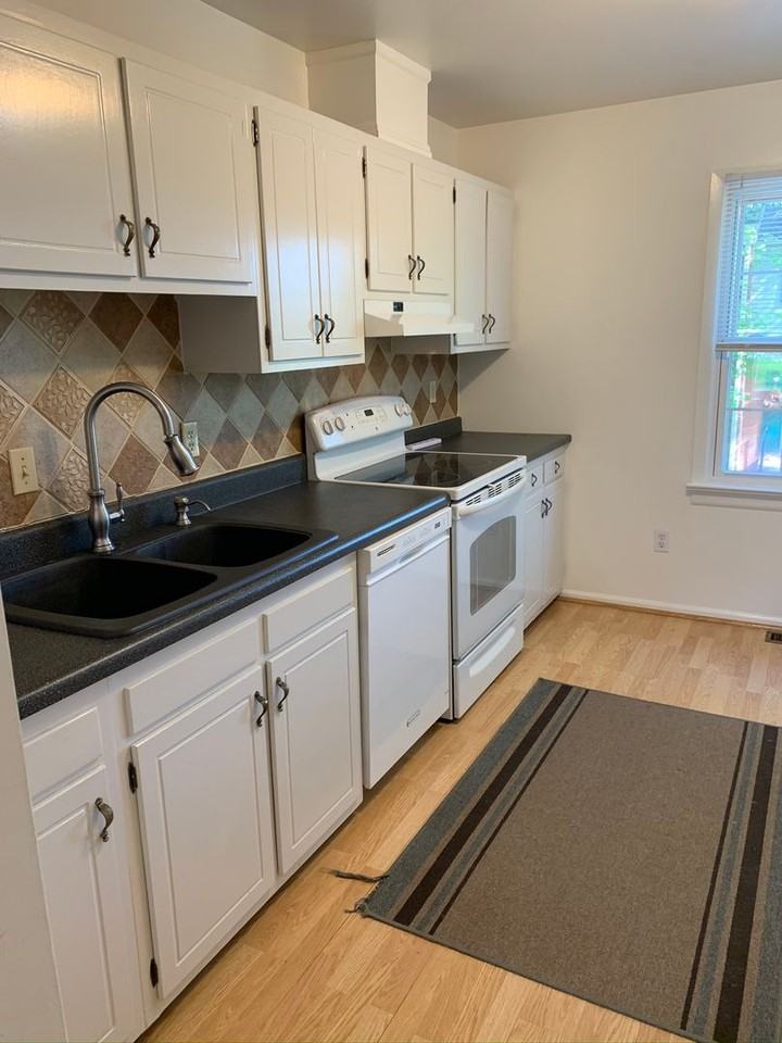 114 Southampton Ct #1 - Photo 7 of 34