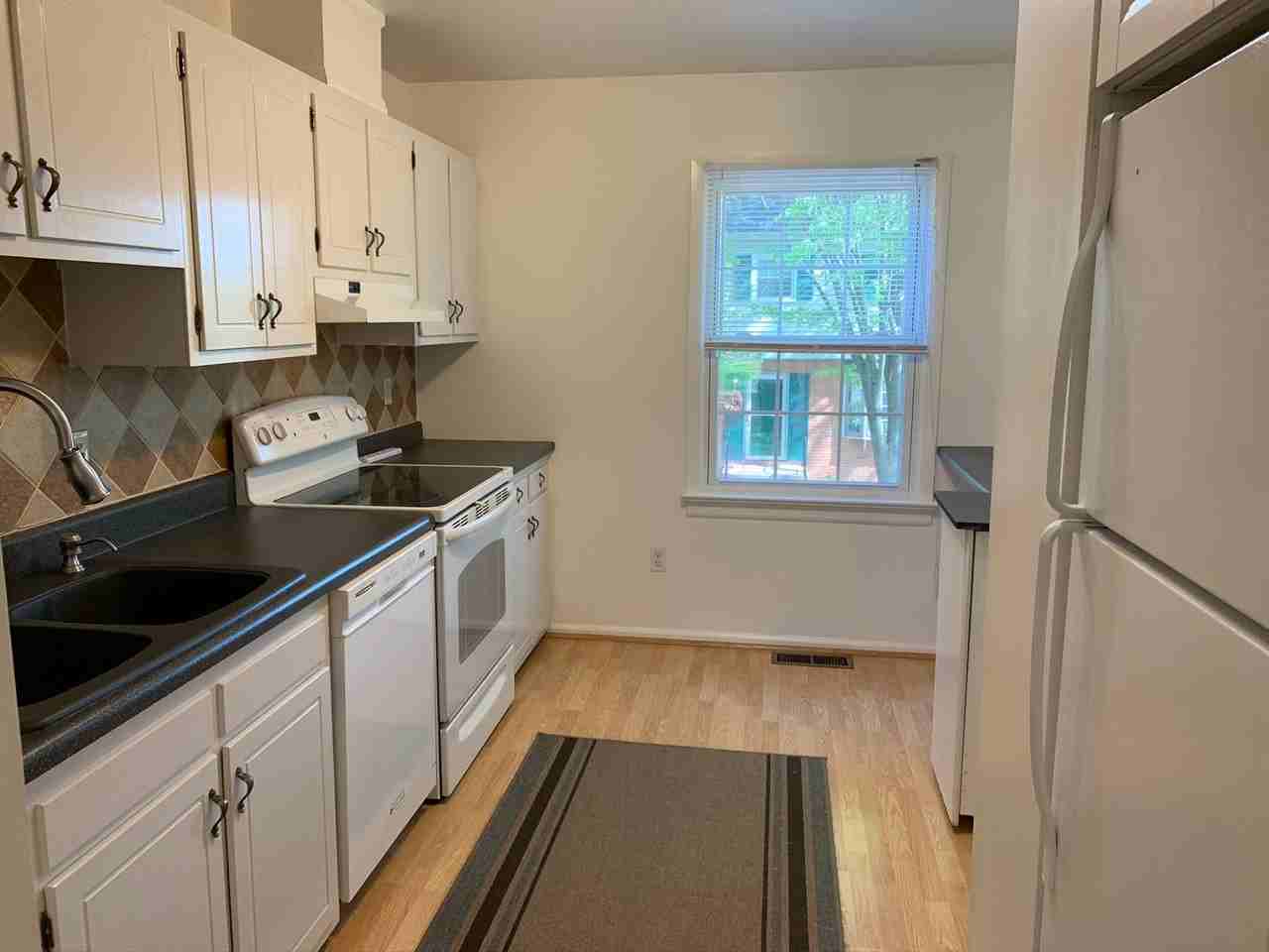 114 Southampton Ct #1 - Photo 2 of 34