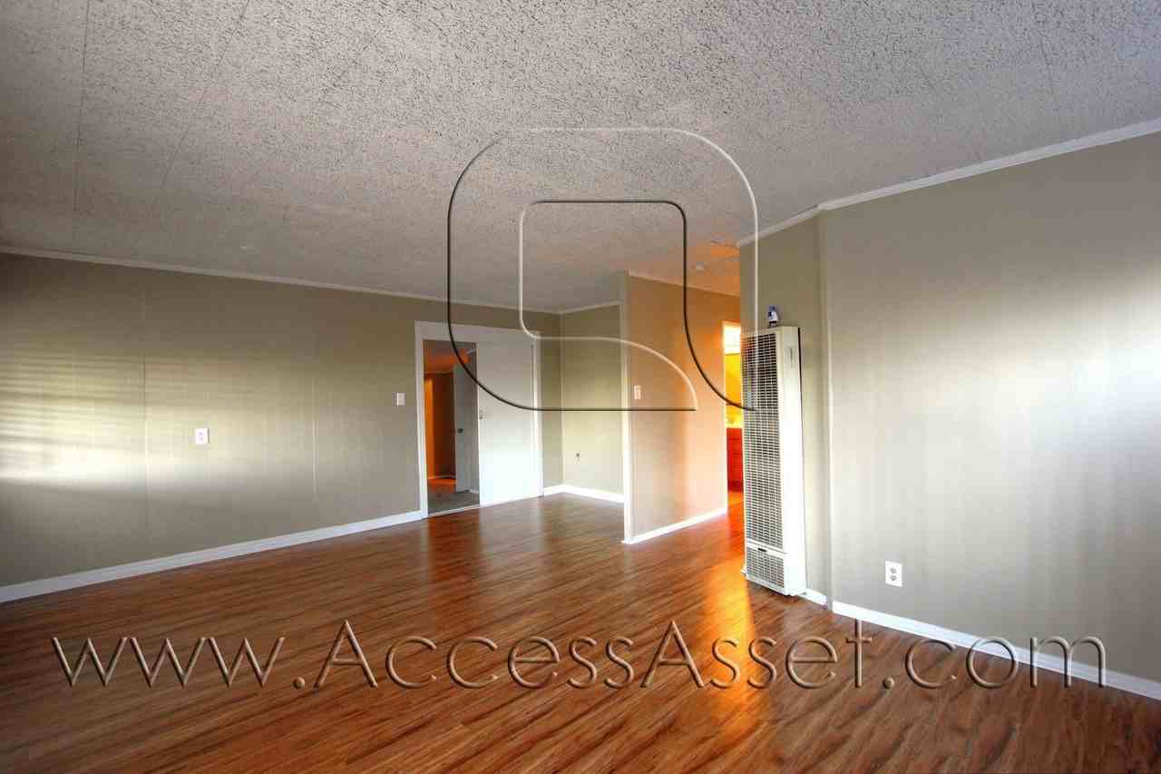 33243 Gillette St - Photo 4 of 14