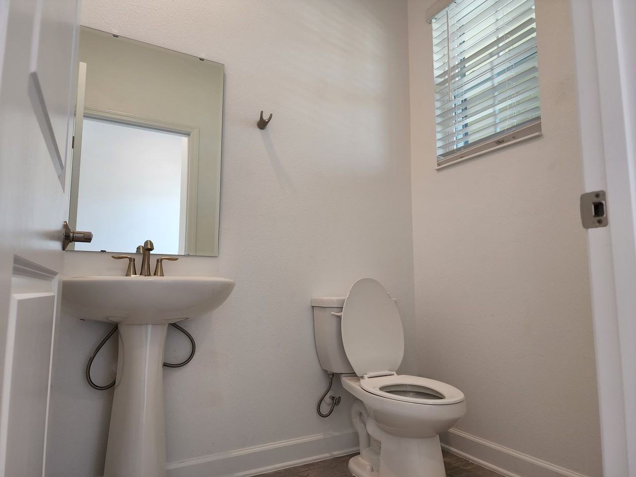 2991 Addison Blvd - Photo 6 of 16
