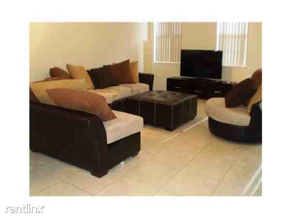 235 Las Brisas Cir - Photo 3 of 11