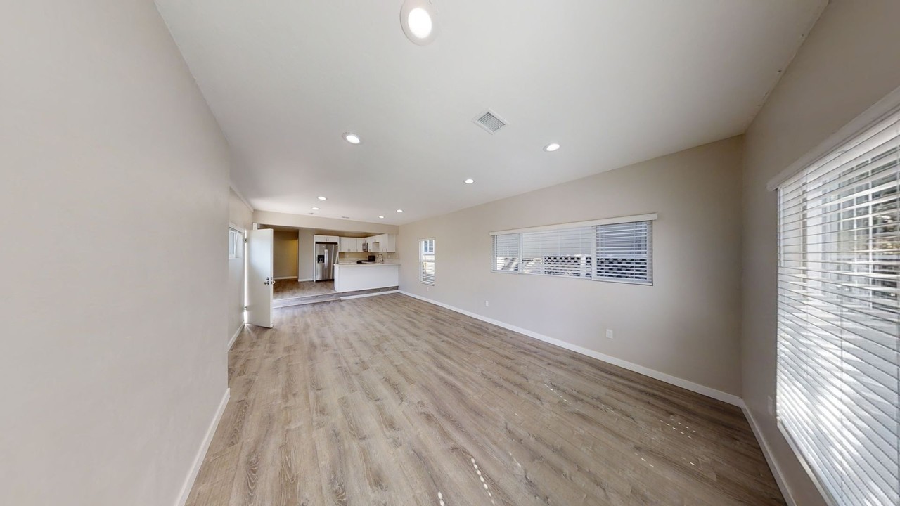 5336 5336 West Falls View Dr. & 5334 West Falls View Dr. - Photo 7 of 25