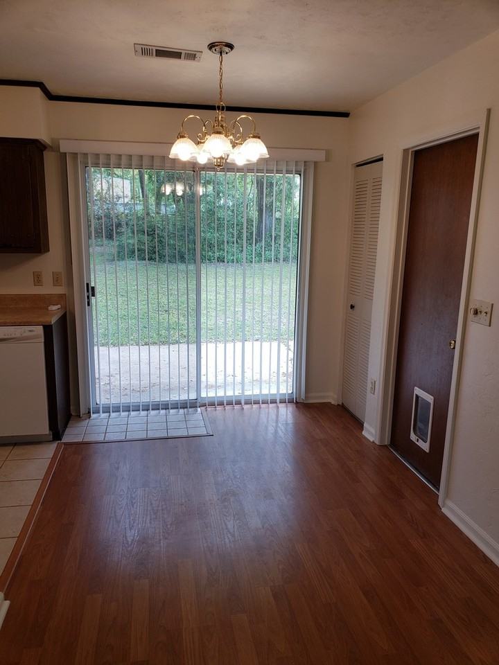4521 Autumn Woods Way - Photo 4 of 12