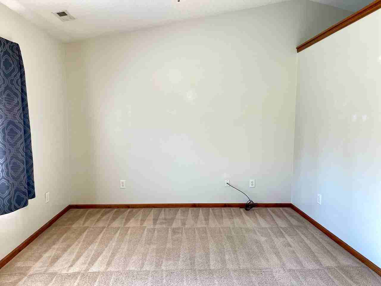 100 May Ct - Photo 2 of 20