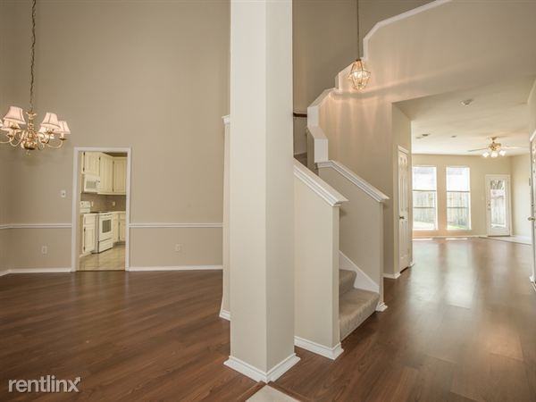 9926 Murray Landing - Photo 2 of 15