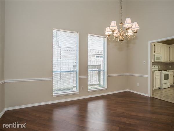 9926 Murray Landing - Photo 3 of 15