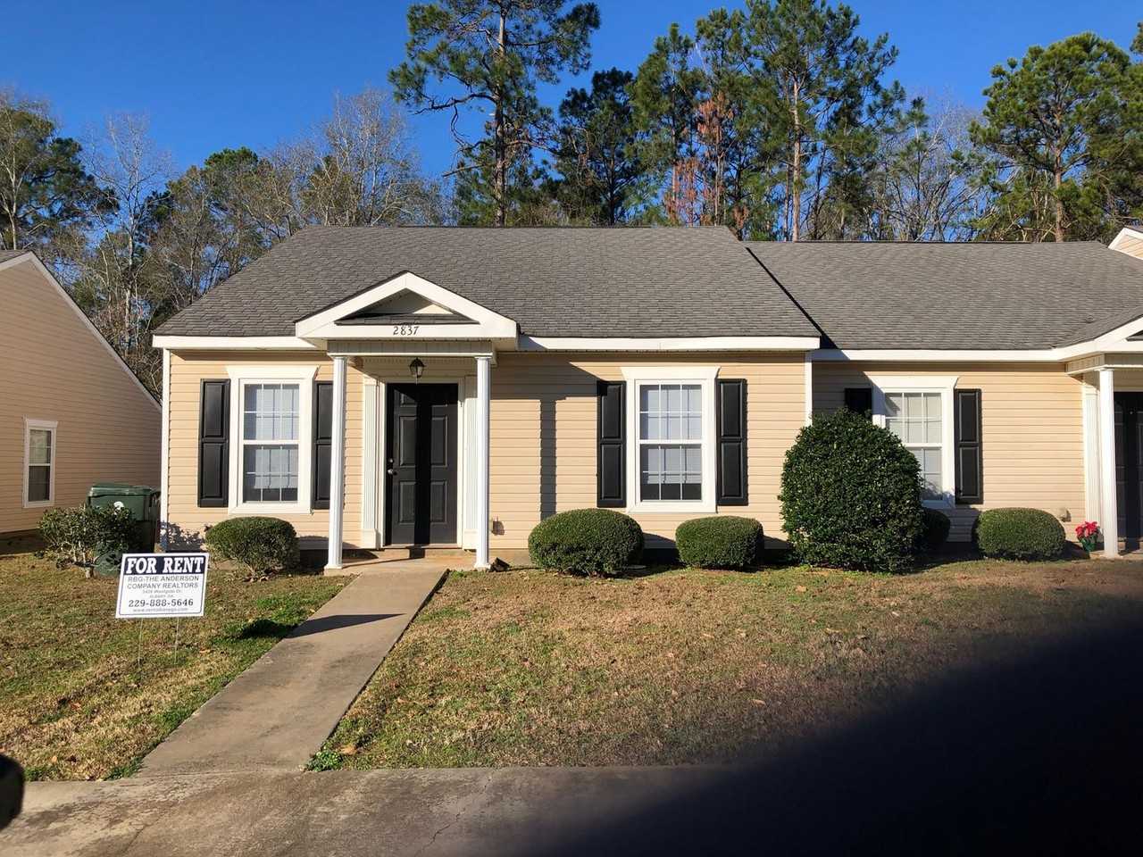 2837 Mclain Ln - Photo 2 of 3