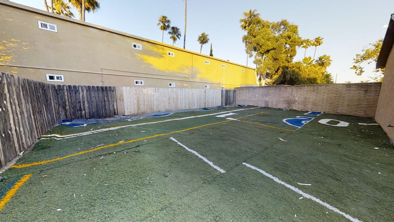 4831 Art Street - Photo 4 of 23