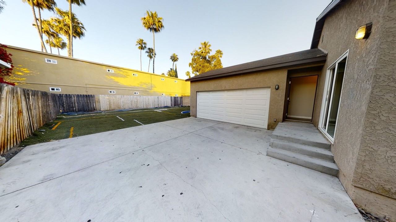 4831 Art Street - Photo 5 of 23