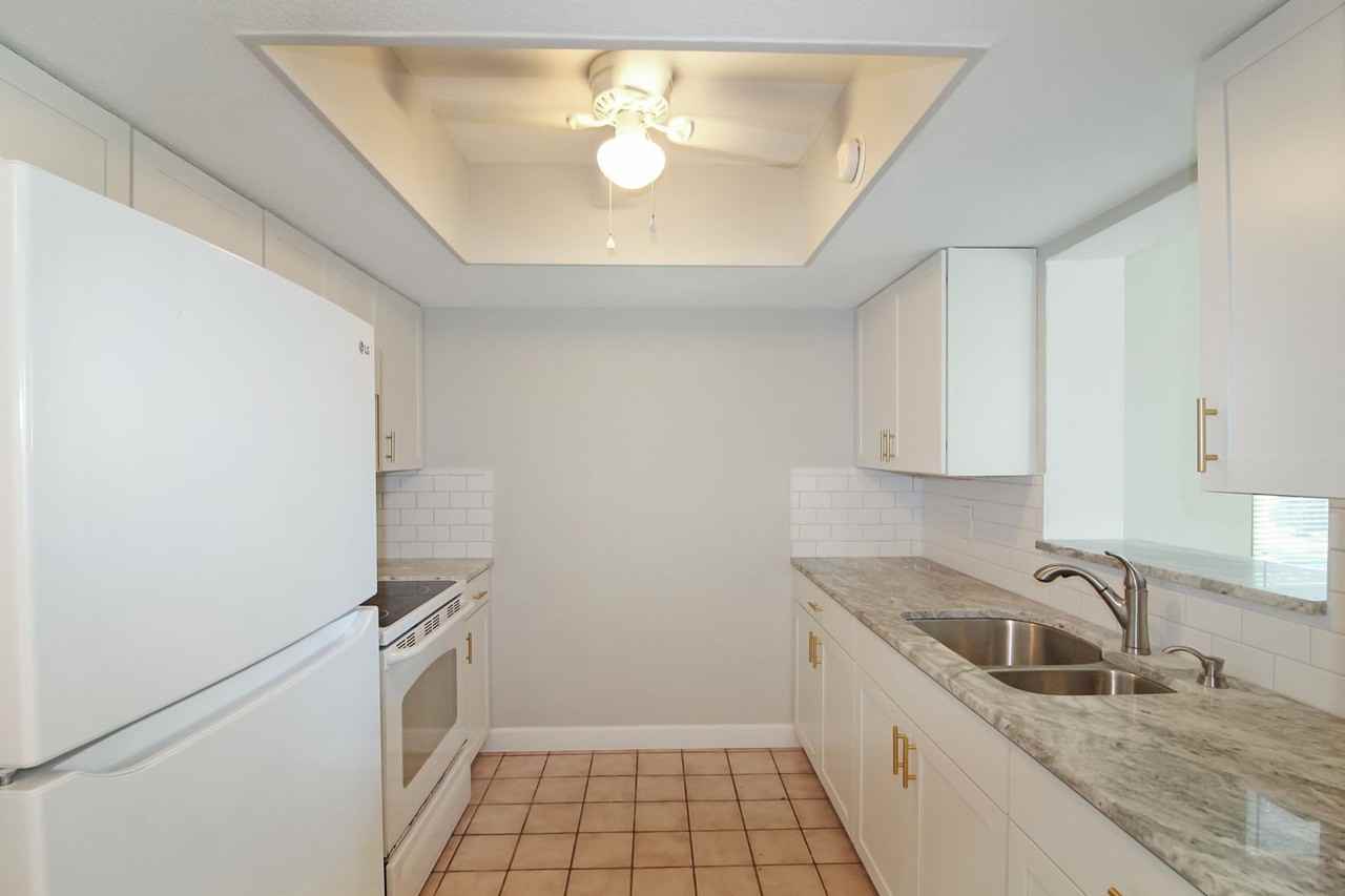 637 Everest Rd - Photo 5 of 11