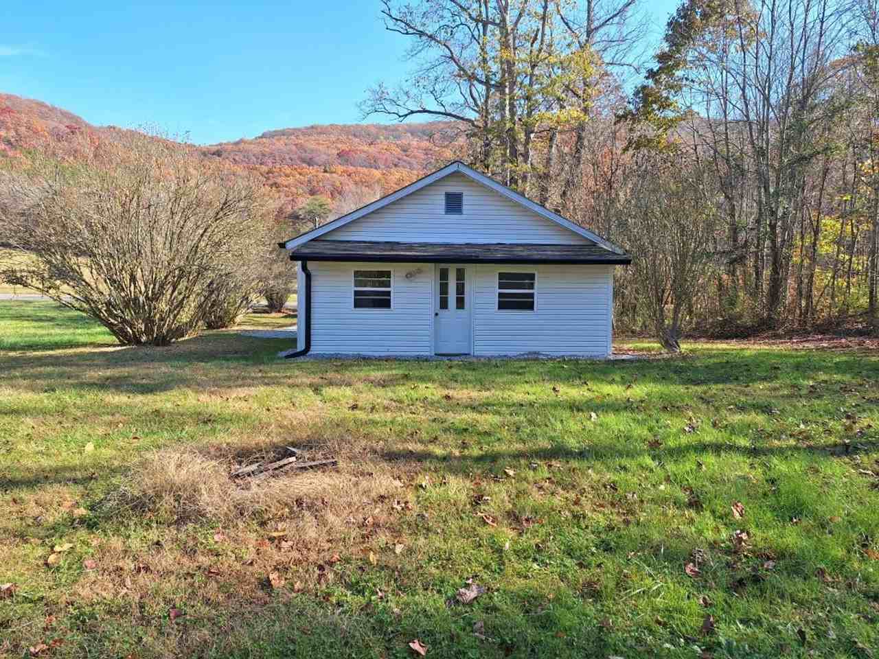 256 Mossy Grove Rd - Photo 3 of 16