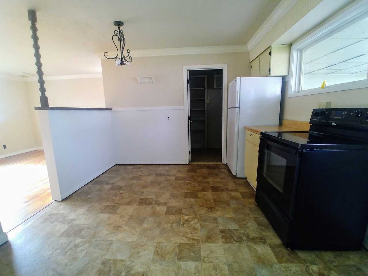 114 Palo Alto Dr - Photo 4 of 16