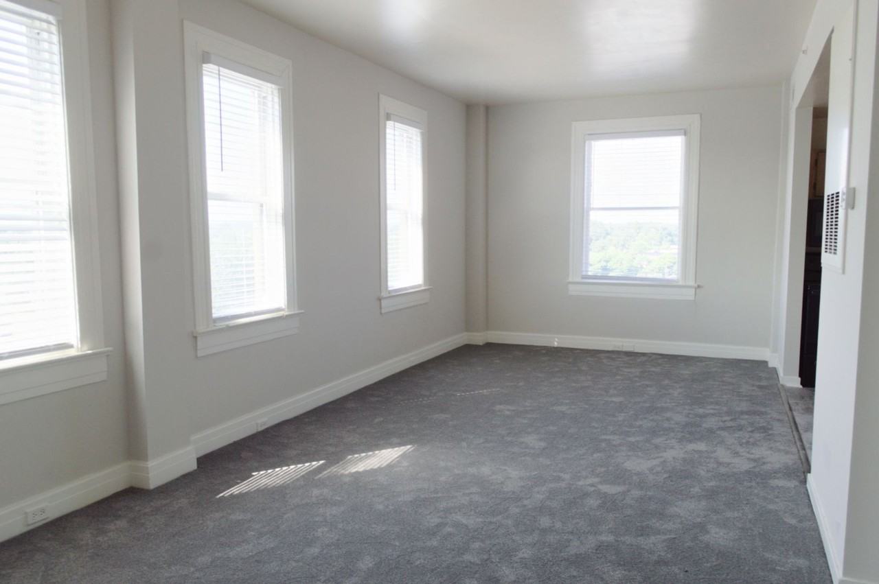 Wilrik Apartments - Photo 3 of 11