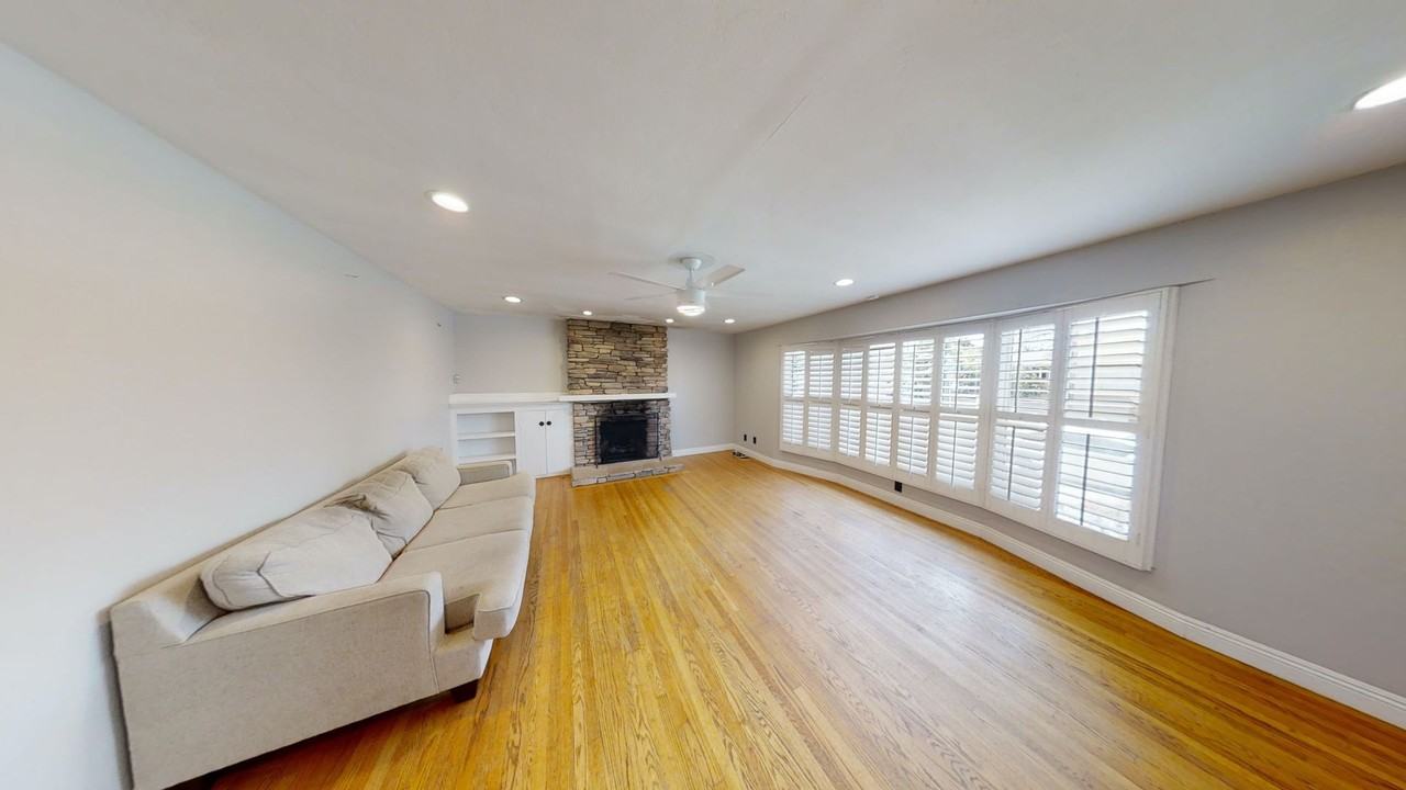 6272 Mary Lane Dr - Photo 5 of 24