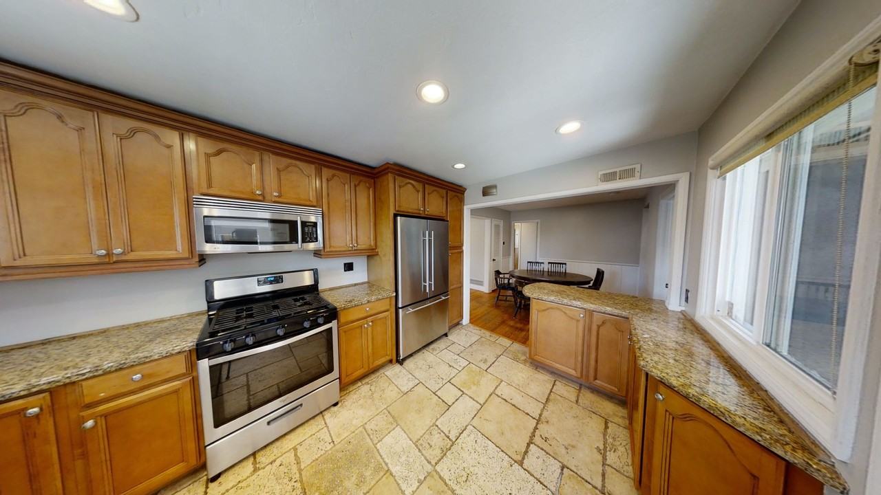 6272 Mary Lane Dr - Photo 6 of 24