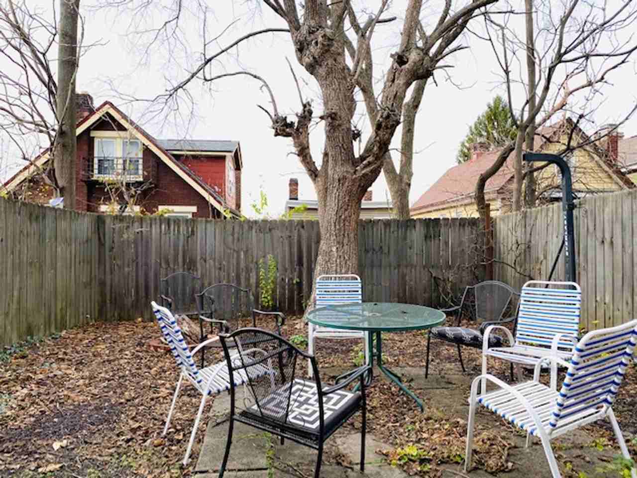 2337 Victor St - Photo 2 of 10