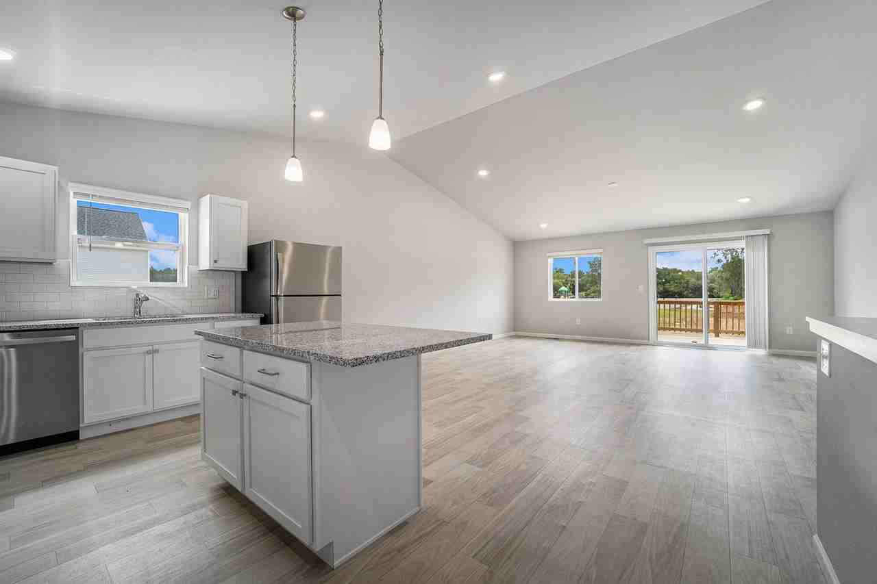 4447 Pine Creek Dr - Photo 2 of 29