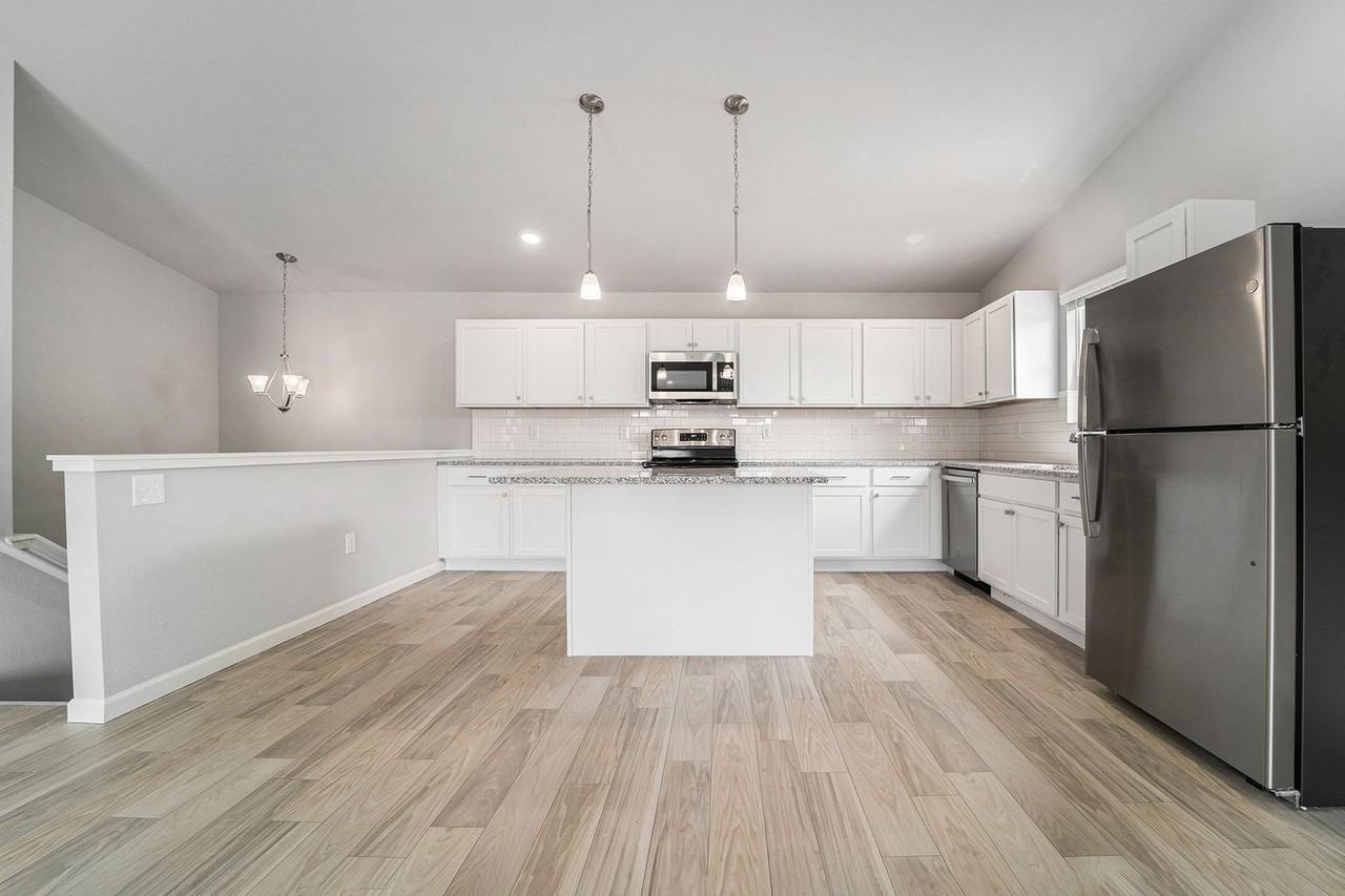 4447 Pine Creek Dr - Photo 5 of 29