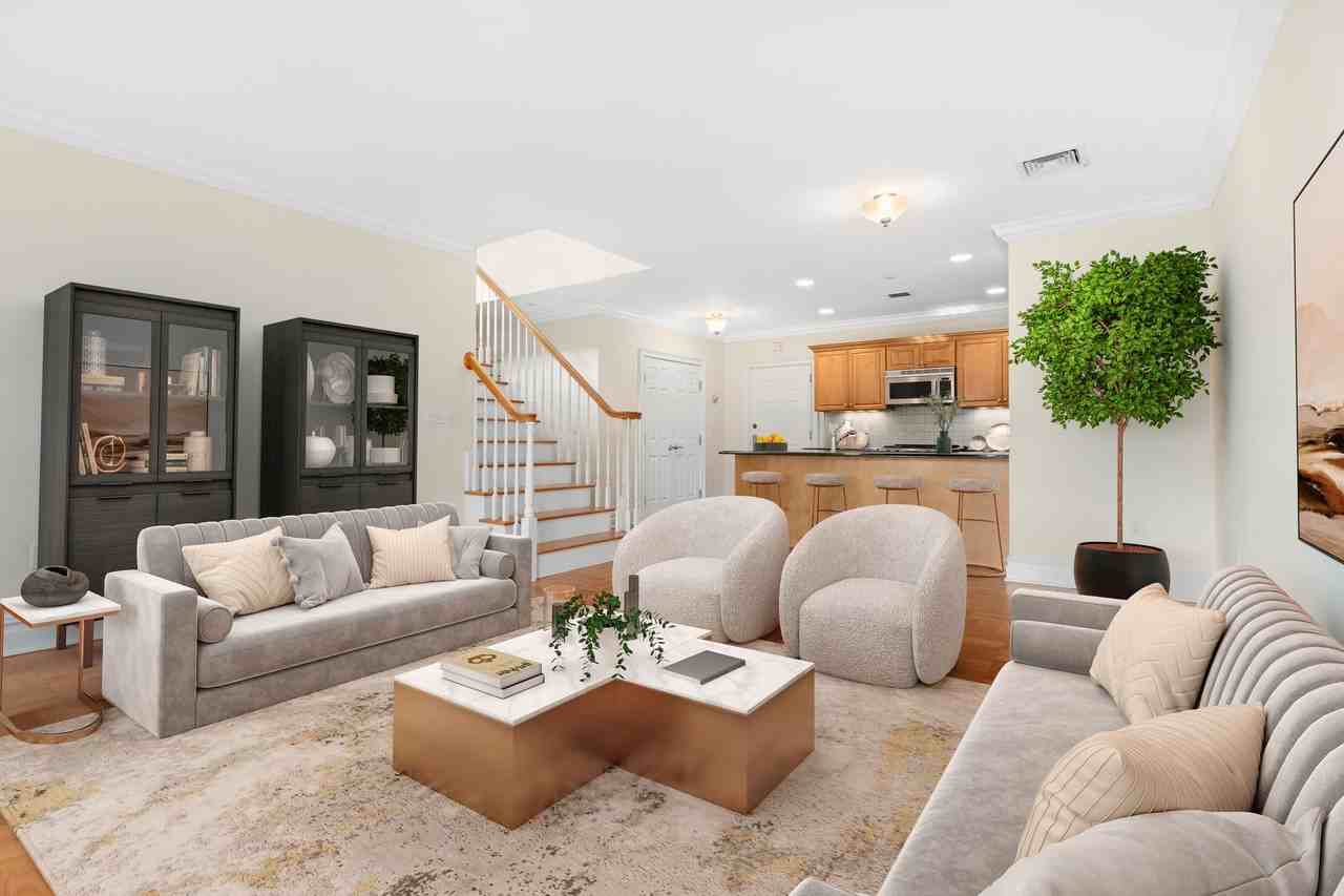 Scarsdale Commons - Photo 4 of 40