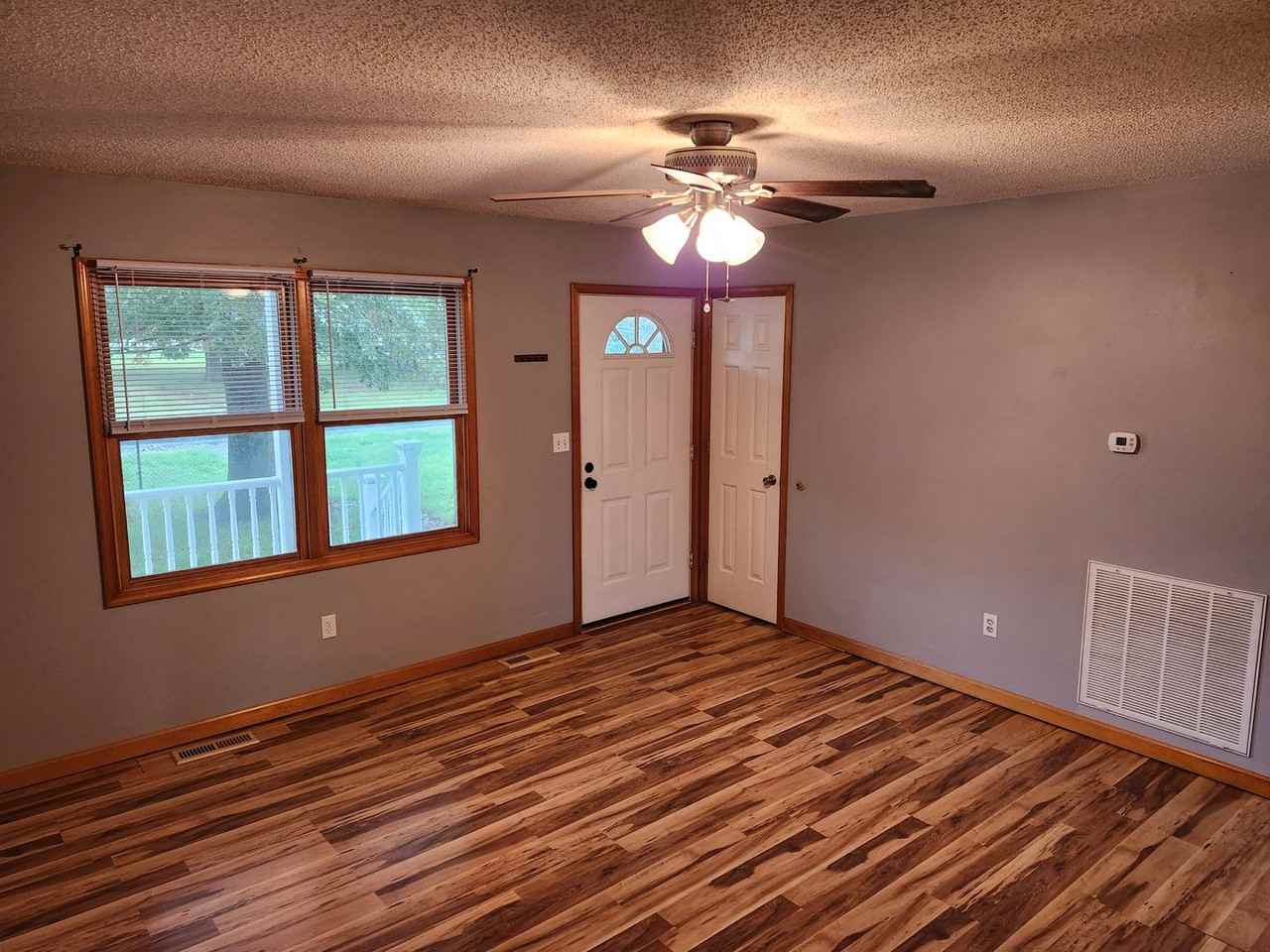 82 Summerfield Dr - Photo 3 of 20