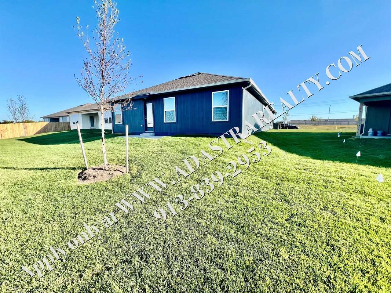 648 W Lanesfield St - Photo 5 of 26