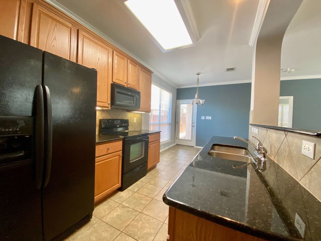 6716 Sangria Dawn - Photo 4 of 24