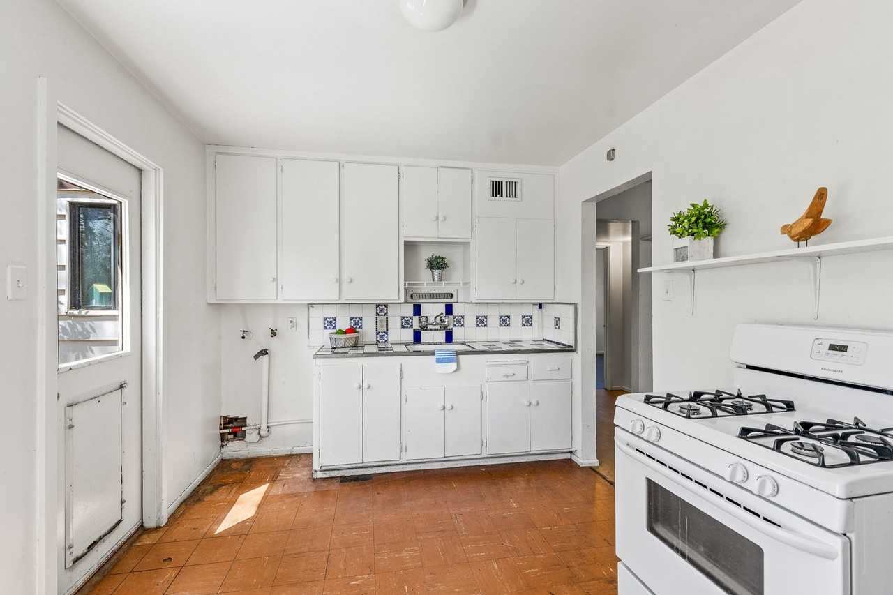 25 E Ridgecrest Dr - Photo 3 of 13