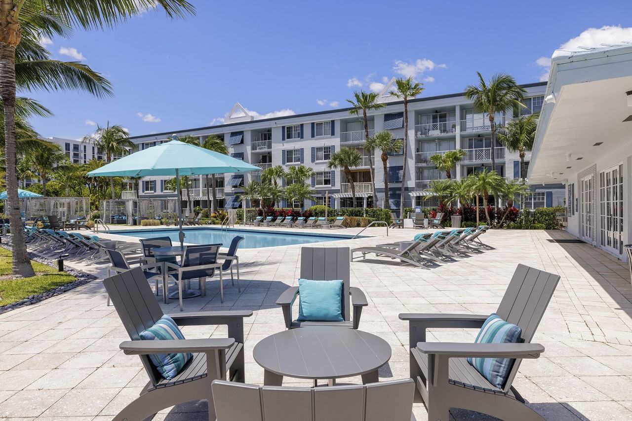 Bermuda Cay - Photo 3 of 37