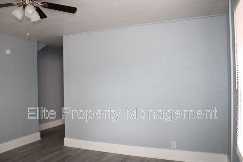 317 Colorado Ave - Photo 3 of 14