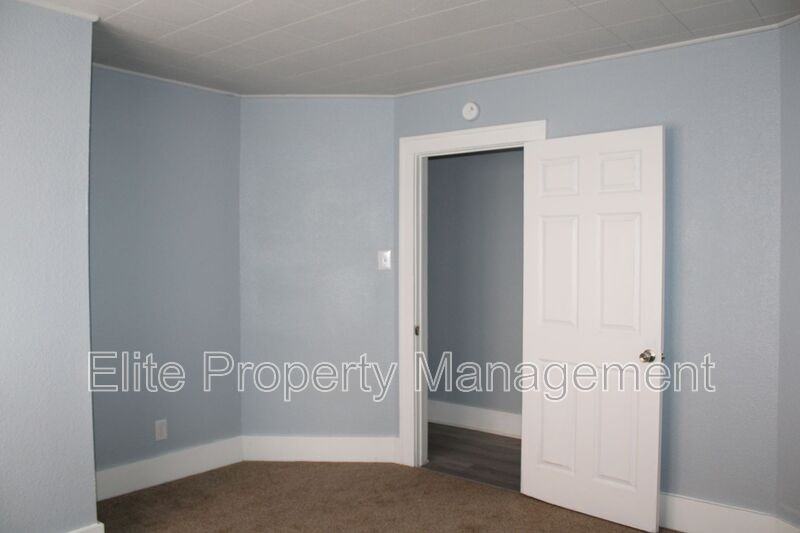 317 Colorado Ave - Photo 7 of 14