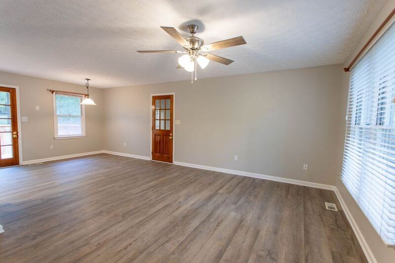 321 Oak Meadow Dr - Photo 4 of 29