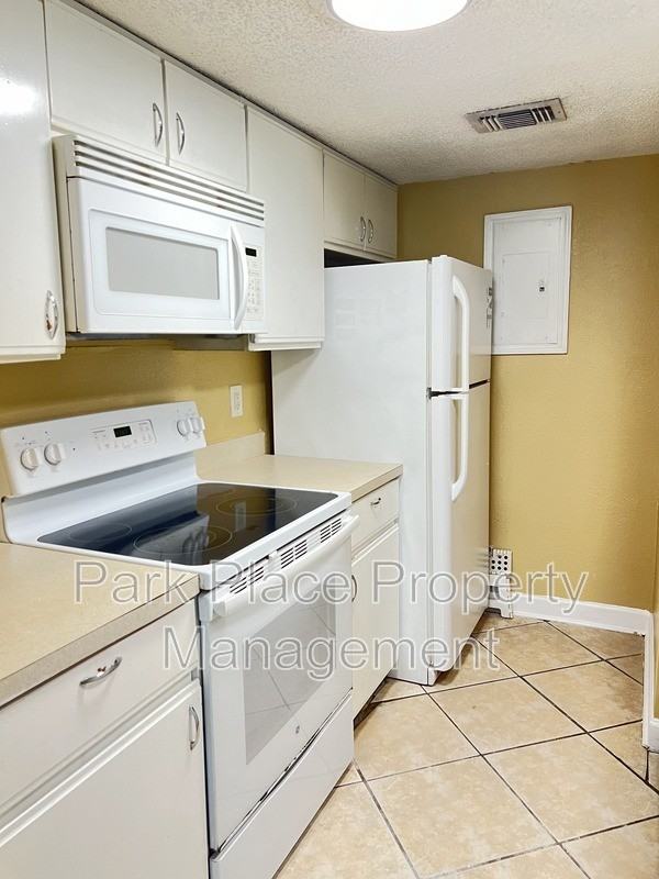 549 Sun Ridge Pl #102