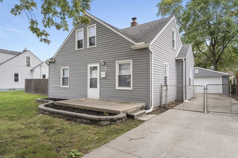 14489 Agnes St - Photo 2 of 12