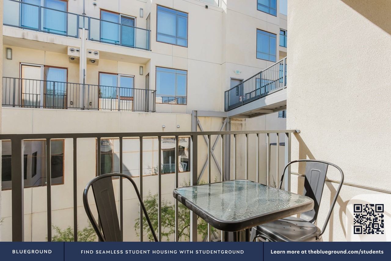 5240 Virginia Avenue - Photo 7 of 49