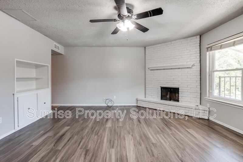 6708 N Meridian Ave #J - Photo 3 of 14