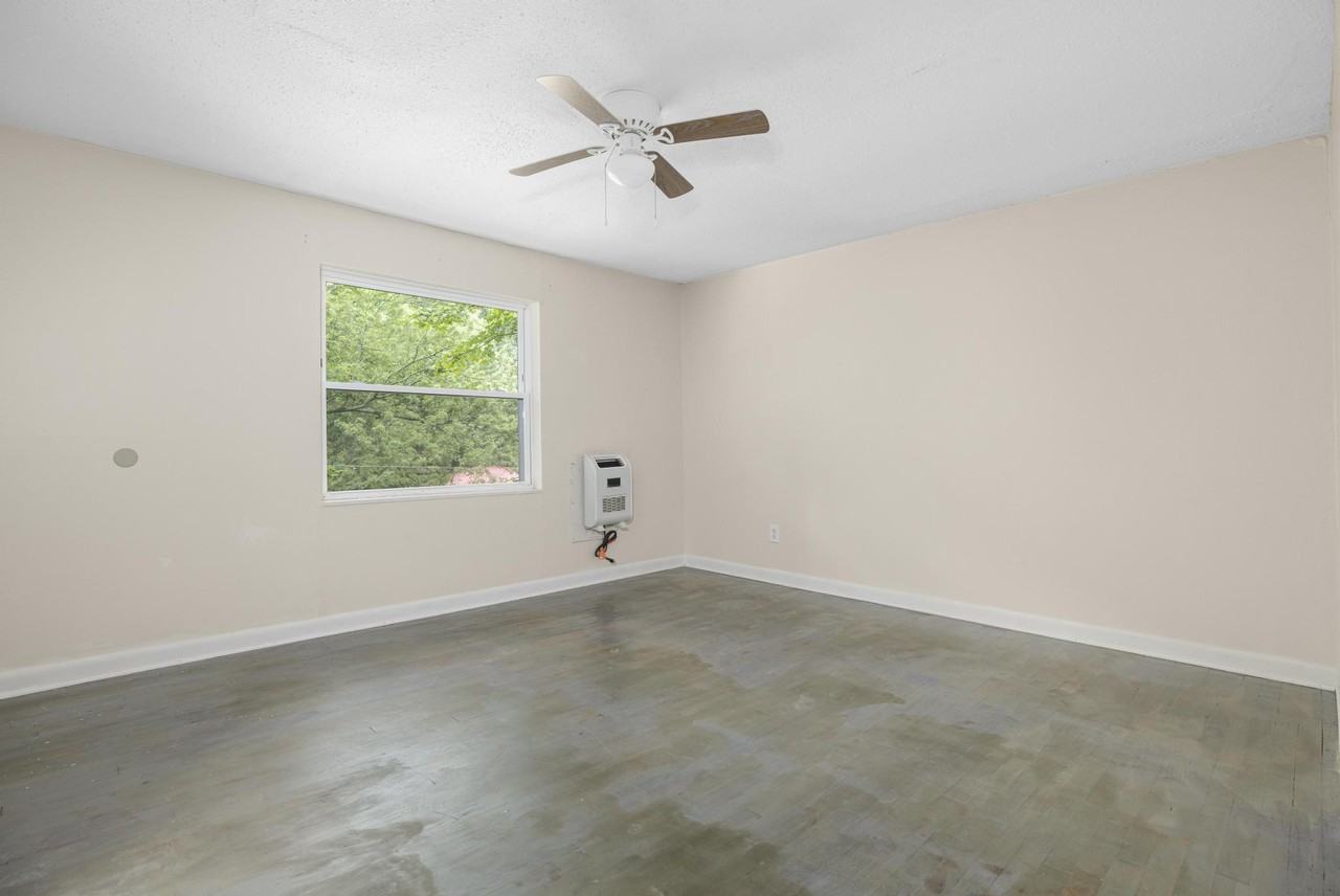 131 Captain Avenue - Photo 2 of 10