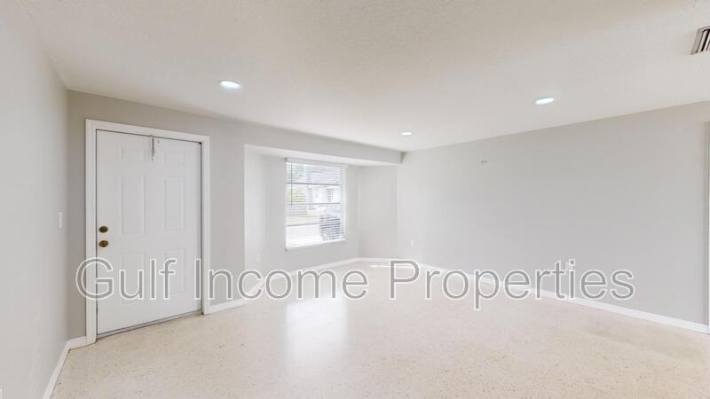 621 21st St W - Photo 4 of 18