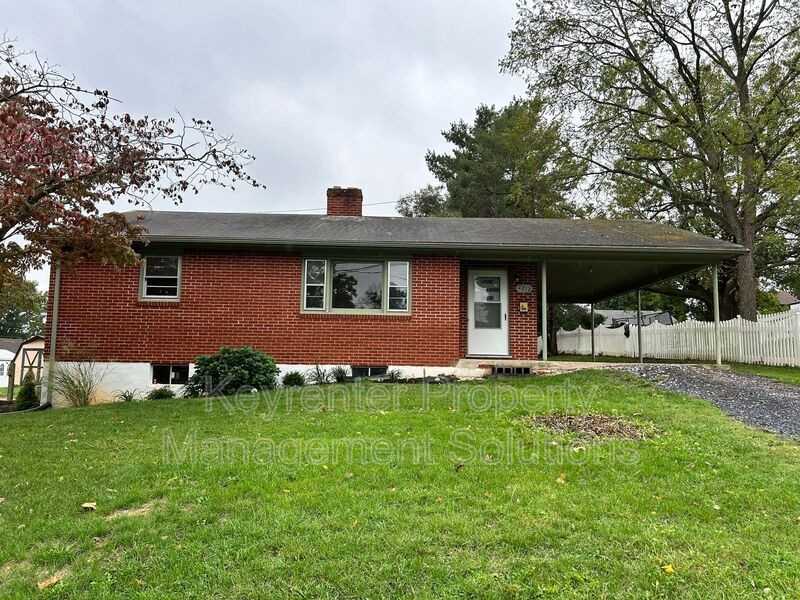 2212 3rd St - Photo 2 of 29