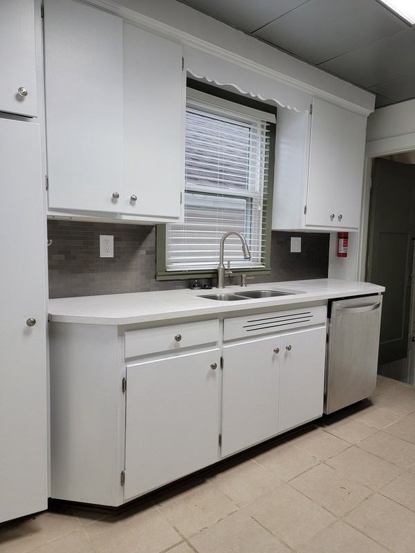 3111 Elliot Ave - Photo 3 of 22