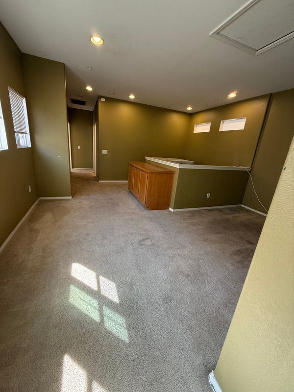 4959 Lindenwood Ln - Photo 3 of 15