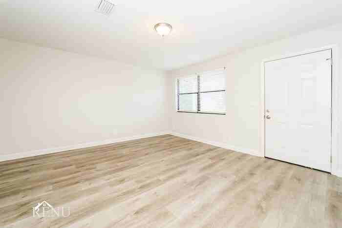 10535 Jolynn Rd - Photo 2 of 16