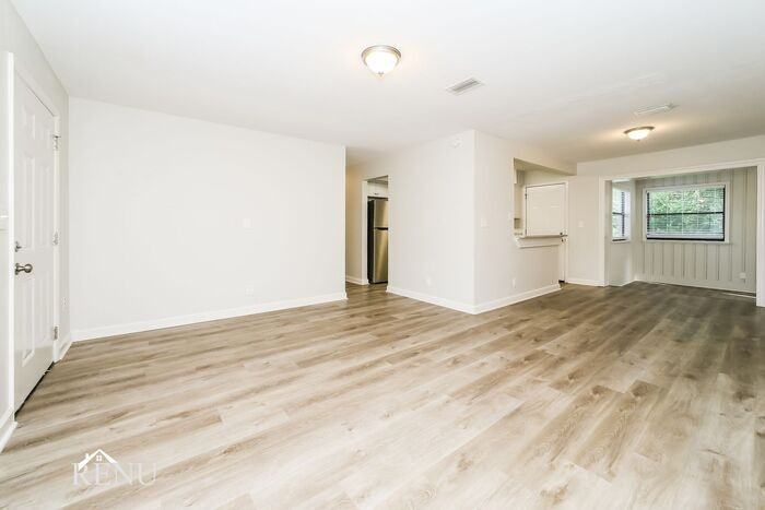 10535 Jolynn Rd - Photo 3 of 16