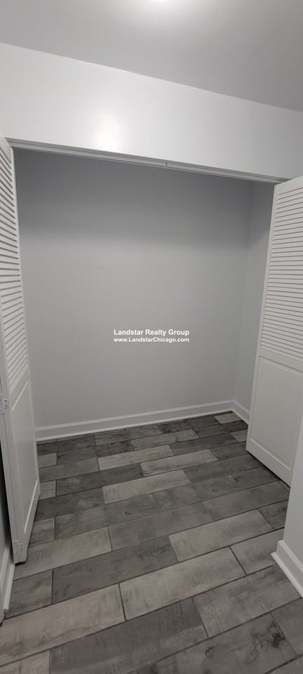 3825 N Pine Grove Ave #403 - Photo 2 of 7