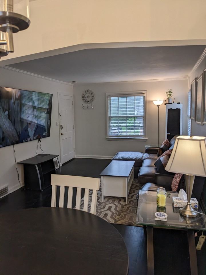 105 N Pershing Ave - Photo 2 of 14