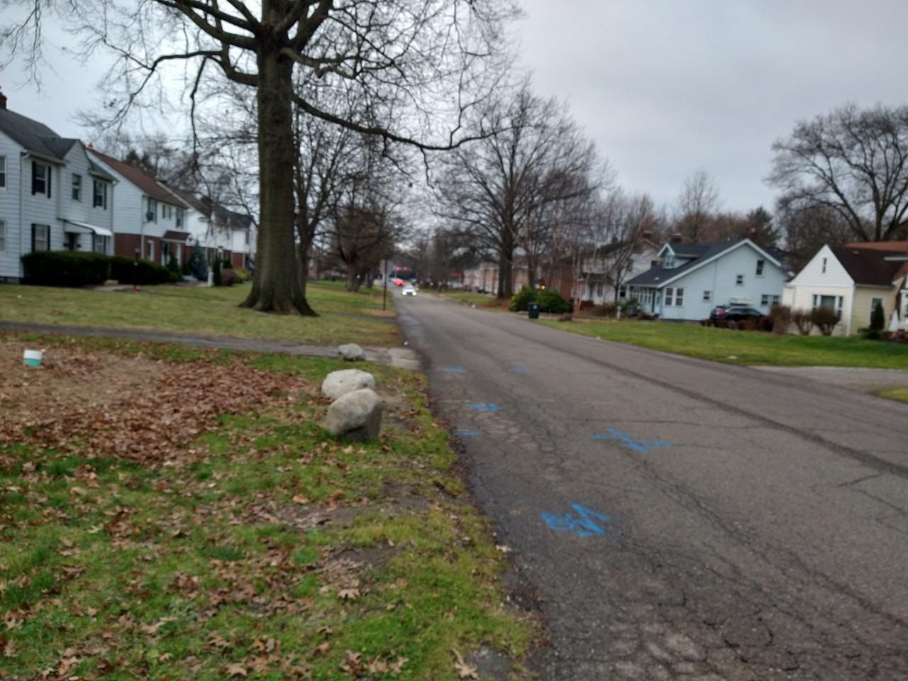 105 N Pershing Ave - Photo 3 of 14