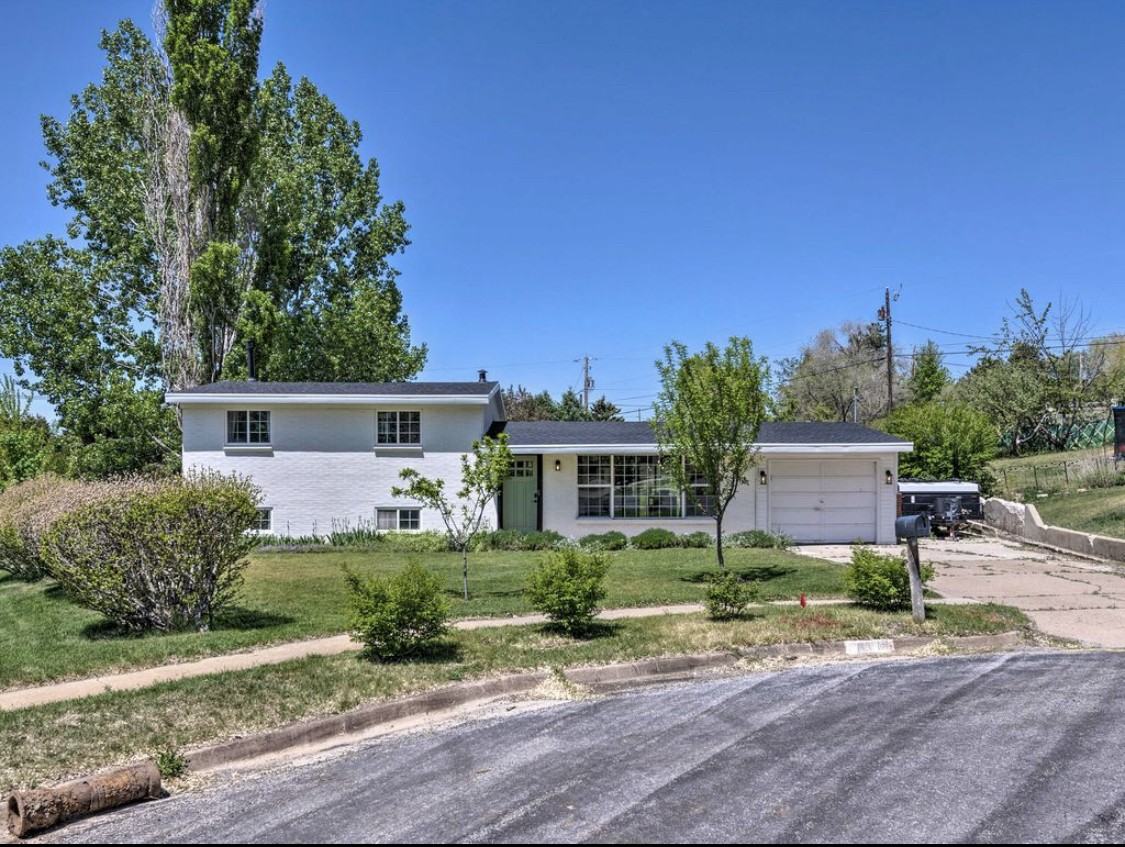 615 Hislop Dr #NA - Photo 2 of 39